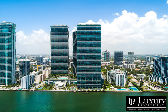 Imagem Apartamento com 3 Quartos à Venda, 200 m² em Miami Design District - Miami Imagem Apartamento com 3 Quartos à Venda, 200 m² em Miami Design District - Miami