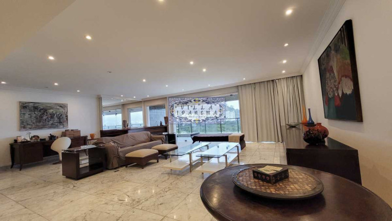 Imagem Apartamento com 4 Quartos à Venda, 320 m² em Lagoa - Rio De Janeiro Imagem Apartamento com 4 Quartos à Venda, 320 m² em Lagoa - Rio De Janeiro