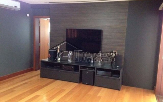 Imagem Imóvel com 5 Quartos à Venda, 1.750 m² em Piracangaguá - Taubaté Imagem Imóvel com 5 Quartos à Venda, 1.750 m² em Piracangaguá - Taubaté