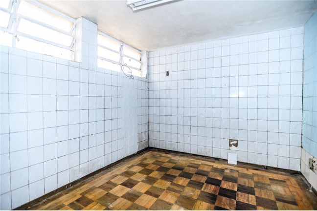 Imagem Casa com 6 Quartos à Venda,  em Passo Da Areia - Porto Alegre