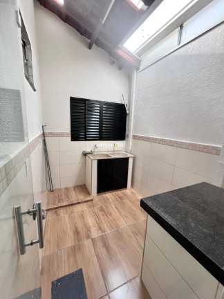Imagem Casa com 2 Quartos à Venda, 125 m² Imagem Casa com 2 Quartos à Venda, 125 m²