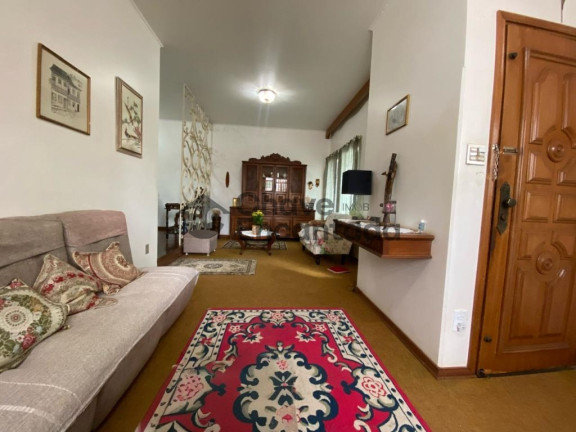 Imagem Casa com 5 Quartos à Venda, 330 m² em Jardim Estoril - Birigui Imagem Casa com 5 Quartos à Venda, 330 m² em Jardim Estoril - Birigui