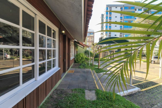 Imagem Casa com 2 Quartos à Venda, em Tristeza - Porto Alegre Imagem Casa com 2 Quartos à Venda, em Tristeza - Porto Alegre