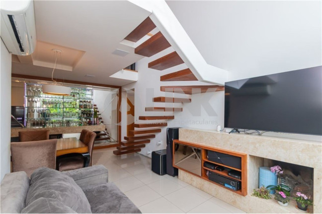 Imagem Apartamento com 2 Quartos à Venda, 97 m² em Rio Branco - Porto Alegre Imagem Apartamento com 2 Quartos à Venda, 97 m² em Rio Branco - Porto Alegre