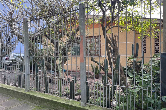 Imagem Casa com 2 Quartos à Venda, em Sarandi - Porto Alegre Imagem Casa com 2 Quartos à Venda, em Sarandi - Porto Alegre