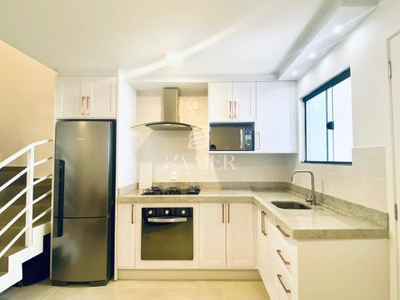 Casa com 3 Quartos à Venda, 109 m² em Iririú - Joinville