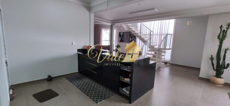 Casa com 3 Quartos à Venda, 256 m² em Condomínio Terras Do Vale - Caçapava