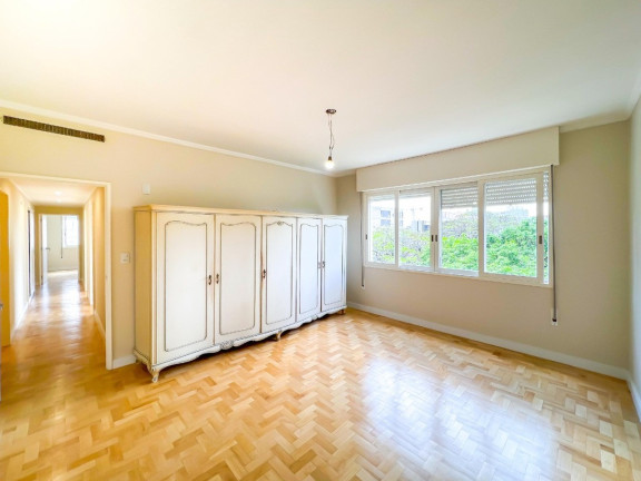 Imagem Imóvel com 4 Quartos à Venda, 226 m² em Moinhos De Vento - Porto Alegre Imagem Imóvel com 4 Quartos à Venda, 226 m² em Moinhos De Vento - Porto Alegre
