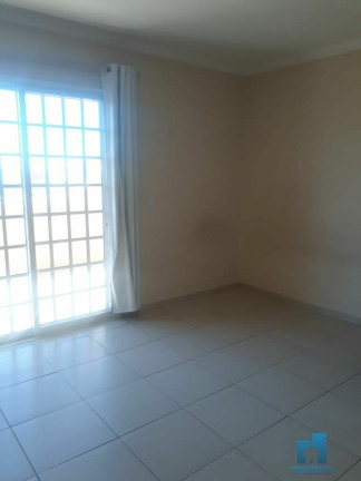 Imagem Sobrado com 4 Quartos à Venda, 209 m² em Uvaranas - Ponta Grossa Imagem Sobrado com 4 Quartos à Venda, 209 m² em Uvaranas - Ponta Grossa