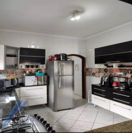 Imagem Casa com 4 Quartos à Venda, 150 m² em Centro - Ubatuba Imagem Casa com 4 Quartos à Venda, 150 m² em Centro - Ubatuba