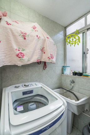 Imagem Imóvel com 1 Quarto à Venda, 44 m² em Santana - Porto Alegre Imagem Imóvel com 1 Quarto à Venda, 44 m² em Santana - Porto Alegre