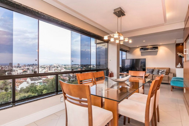 Imagem Imóvel com 4 Quartos à Venda, 210 m² em Jardim Planalto - Porto Alegre Imagem Imóvel com 4 Quartos à Venda, 210 m² em Jardim Planalto - Porto Alegre