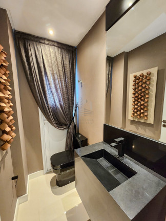Imagem Apartamento com 3 Quartos à Venda, 150 m² em Centro - Balneário Camboriú Imagem Apartamento com 3 Quartos à Venda, 150 m² em Centro - Balneário Camboriú