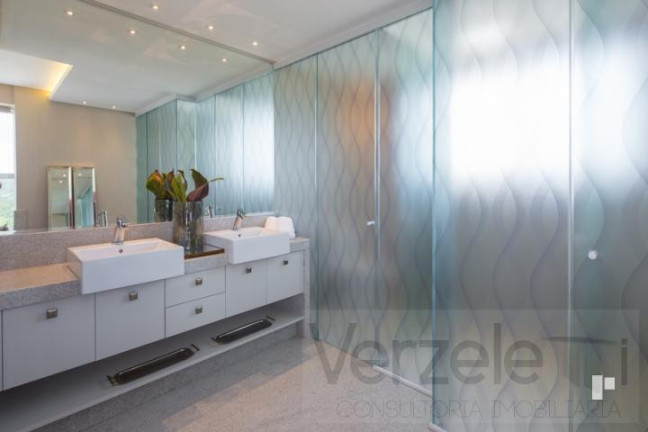 Imagem Apartamento com 4 Quartos à Venda, 238 m² em Centro - Balneário Camboriú Imagem Apartamento com 4 Quartos à Venda, 238 m² em Centro - Balneário Camboriú