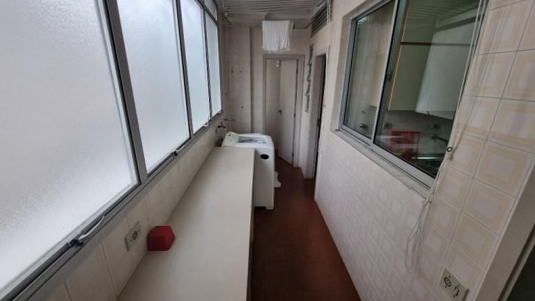 Imagem Apartamento com 3 Quartos à Venda, 130 m² em Pitangueiras - Guarujá