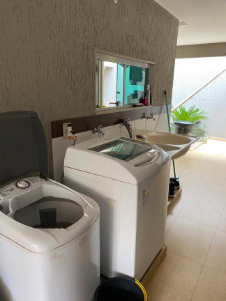 Imagem Sobrado com 3 Quartos à Venda, 260 m² em Setor Sudoeste - Goiânia Imagem Sobrado com 3 Quartos à Venda, 260 m² em Setor Sudoeste - Goiânia