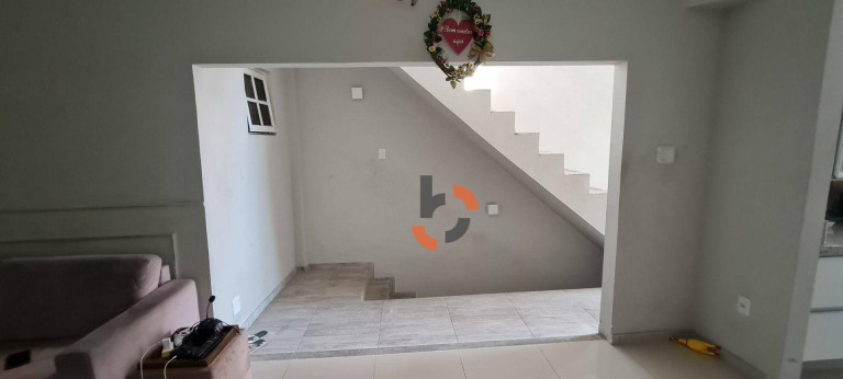 Imagem Casa com 3 Quartos à Venda, 241 m² em Centro - Nilópolis Imagem Casa com 3 Quartos à Venda, 241 m² em Centro - Nilópolis