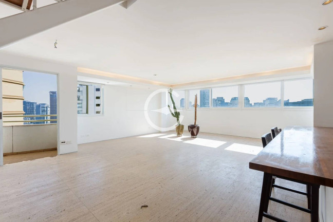 Apartamento com 3 Quartos à Venda, 182 m² em Vila Nova Conceição - São Paulo