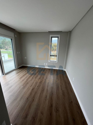 Imagem Sobrado com 4 Quartos à Venda, 270 m² em Santa Regina - Camboriú Imagem Sobrado com 4 Quartos à Venda, 270 m² em Santa Regina - Camboriú