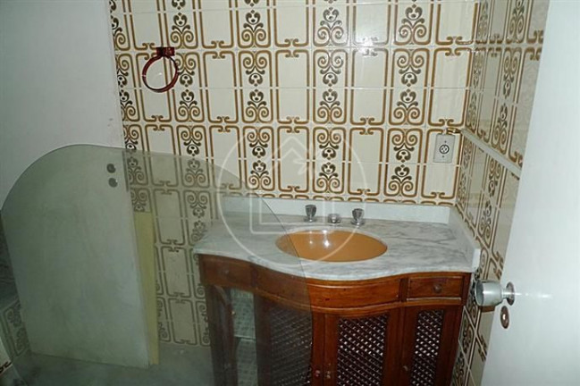 Imagem Apartamento com 3 Quartos à Venda, 129 m² em Cosme Velho - Rio De Janeiro Imagem Apartamento com 3 Quartos à Venda, 129 m² em Cosme Velho - Rio De Janeiro
