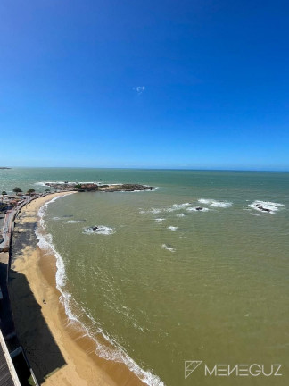 Imagem Apartamento com 4 Quartos à Venda, 220 m² em Centro - Guarapari