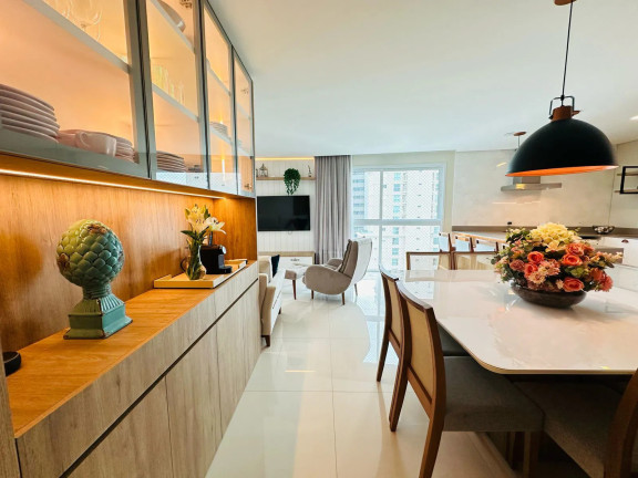 Imagem Apartamento com 3 Quartos à Venda, 126 m² em Centro - Balneário Camboriú Imagem Apartamento com 3 Quartos à Venda, 126 m² em Centro - Balneário Camboriú