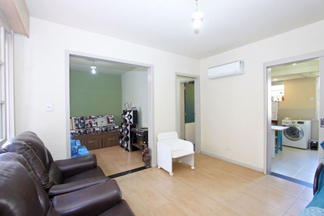 Imagem Imóvel com 3 Quartos à Venda, 77 m² em Teresópolis - Porto Alegre Imagem Imóvel com 3 Quartos à Venda, 77 m² em Teresópolis - Porto Alegre