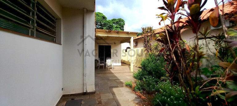 Imagem Casa com 3 Quartos à Venda, 330 m² em Zona 02 - Maringá Imagem Casa com 3 Quartos à Venda, 330 m² em Zona 02 - Maringá