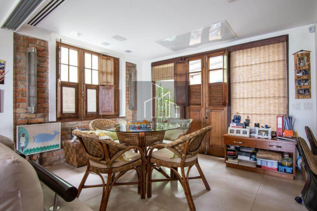 Imagem Casa com 9 Quartos à Venda, 434 m² em Ferradura - Armação Dos Búzios Imagem Casa com 9 Quartos à Venda, 434 m² em Ferradura - Armação Dos Búzios