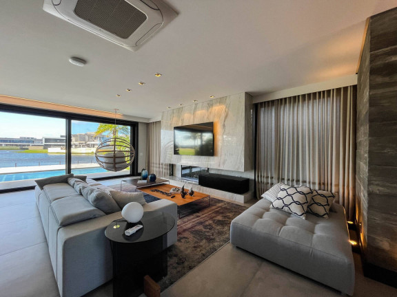 Casa com 5 Quartos à Venda, 475 m² em Centro - Xangri-lá