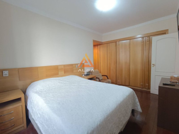 Imagem Apartamento com 4 Quartos à Venda, 145 m² Imagem Apartamento com 4 Quartos à Venda, 145 m²