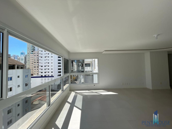 Apartamento com 3 Quartos à Venda, 136 m² em Centro - Balneário Camboriú