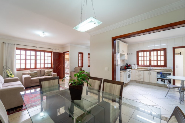 Casa com 4 Quartos à Venda, 296 m² em Jardim Tannus - Jundiaí