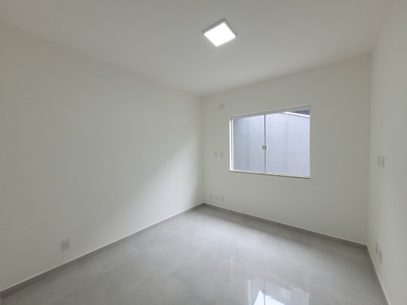 Imagem Casa com 3 Quartos à Venda, 120 m² em Praia De Itaipuaçu (itaipuaçu) - Maricá Imagem Casa com 3 Quartos à Venda, 120 m² em Praia De Itaipuaçu (itaipuaçu) - Maricá
