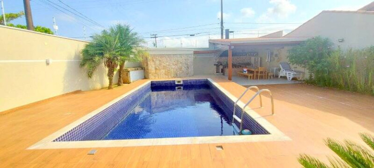 Imagem Casa com 3 Quartos à Venda, 558 m² em São João Batista - Peruíbe Imagem Casa com 3 Quartos à Venda, 558 m² em São João Batista - Peruíbe