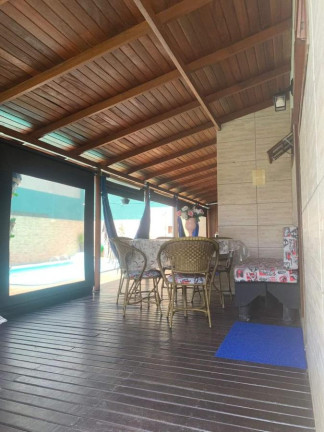 Casa com 3 Quartos à Venda, 225 m² em São João Do Rio Vermelho - Florianópolis