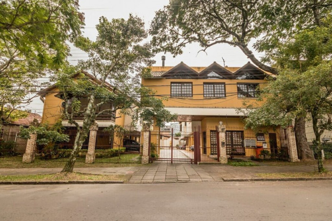 Imagem Imóvel com 3 Quartos à Venda, em Cavalhada - Porto Alegre Imagem Imóvel com 3 Quartos à Venda, em Cavalhada - Porto Alegre