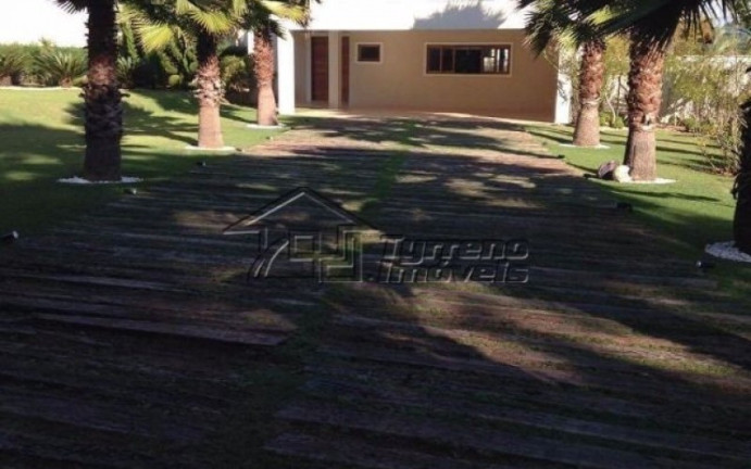 Imagem Imóvel com 5 Quartos à Venda, 1.750 m² em Piracangaguá - Taubaté Imagem Imóvel com 5 Quartos à Venda, 1.750 m² em Piracangaguá - Taubaté
