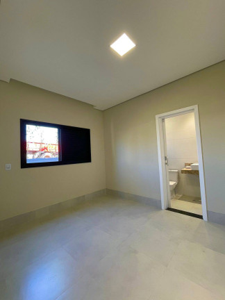 Imagem Casa com 3 Quartos à Venda, 268 m² em Tijucal - Cuiabá Imagem Casa com 3 Quartos à Venda, 268 m² em Tijucal - Cuiabá