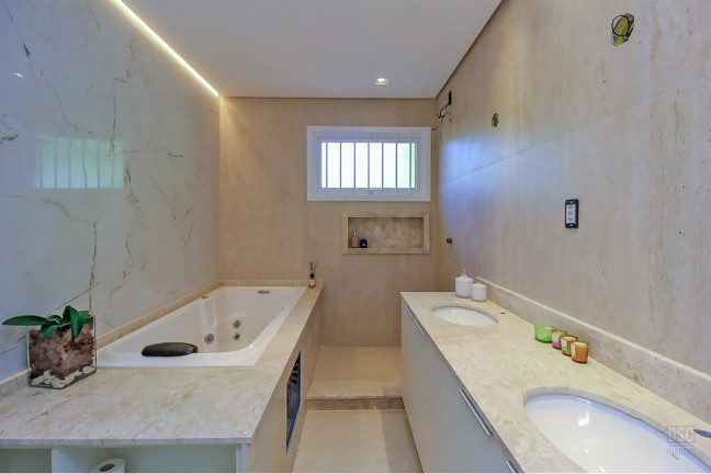 Imagem Casa com 3 Quartos à Venda, 200 m² em Ipanema - Porto Alegre Imagem Casa com 3 Quartos à Venda, 200 m² em Ipanema - Porto Alegre
