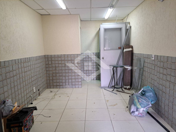 Imagem Galpão para Alugar, 25 m² em Taquara - Rio De Janeiro Imagem Galpão para Alugar, 25 m² em Taquara - Rio De Janeiro
