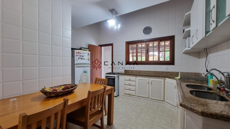 Imagem Casa com 6 Quartos à Venda, 450 m² em Ferradura - Armação Dos Búzios Imagem Casa com 6 Quartos à Venda, 450 m² em Ferradura - Armação Dos Búzios
