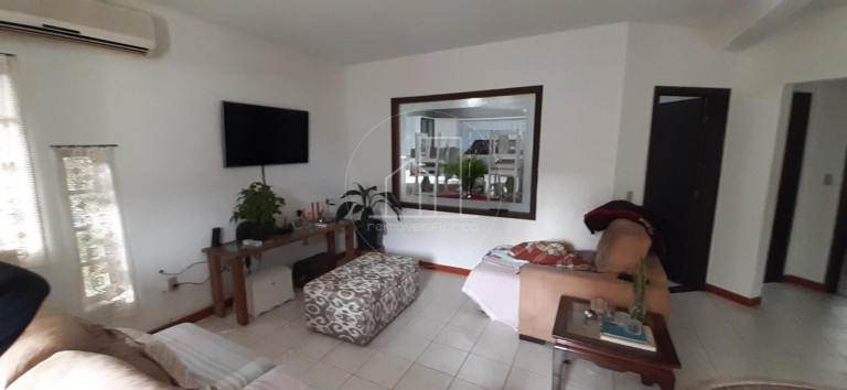 Imagem Casa com 4 Quartos à Venda, 200 m² em São João Do Rio Vermelho - Florianópolis Imagem Casa com 4 Quartos à Venda, 200 m² em São João Do Rio Vermelho - Florianópolis