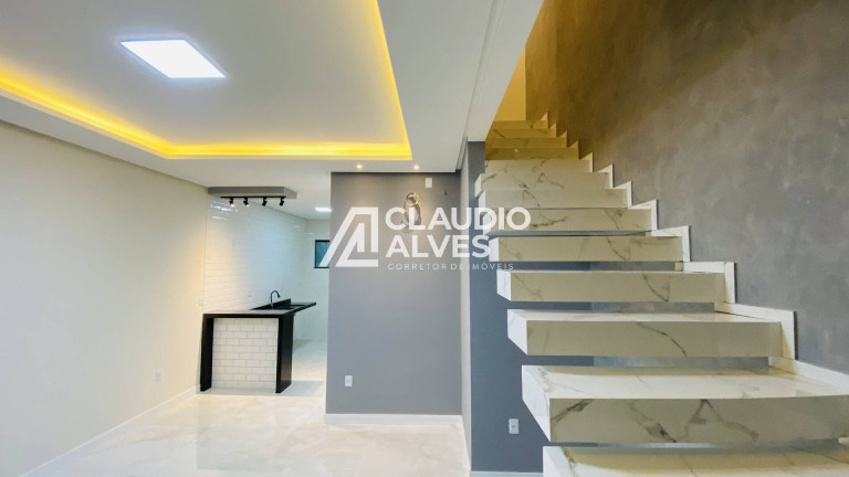 Imagem Casa com 4 Quartos à Venda, 150 m² em João Paulo - Feira De Santana Imagem Casa com 4 Quartos à Venda, 150 m² em João Paulo - Feira De Santana