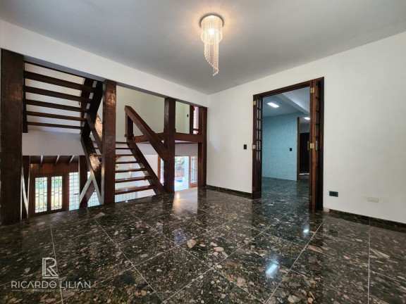 Imagem Casa com 3 Quartos à Venda, 288 m² em Centro - Mairiporã