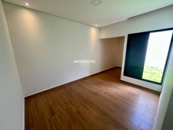 Imagem Casa com 3 Quartos à Venda, 140 m² Imagem Casa com 3 Quartos à Venda, 140 m²