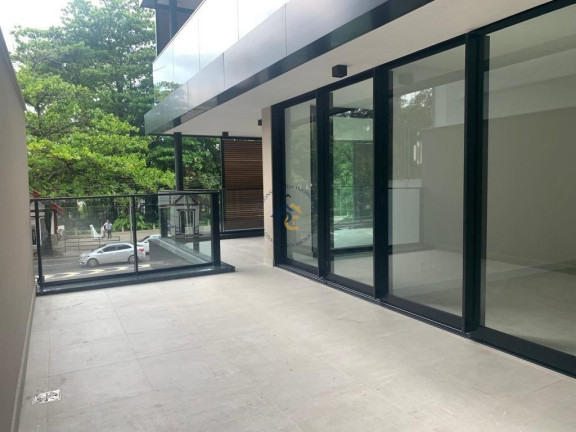 Imagem Apartamento com 3 Quartos à Venda, 259 m² em Lagoa - Rio De Janeiro Imagem Apartamento com 3 Quartos à Venda, 259 m² em Lagoa - Rio De Janeiro