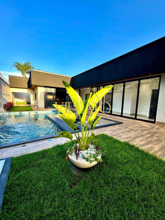 Imagem Casa com 4 Quartos à Venda, 241 m² em Parque Das Flores - Goiânia Imagem Casa com 4 Quartos à Venda, 241 m² em Parque Das Flores - Goiânia