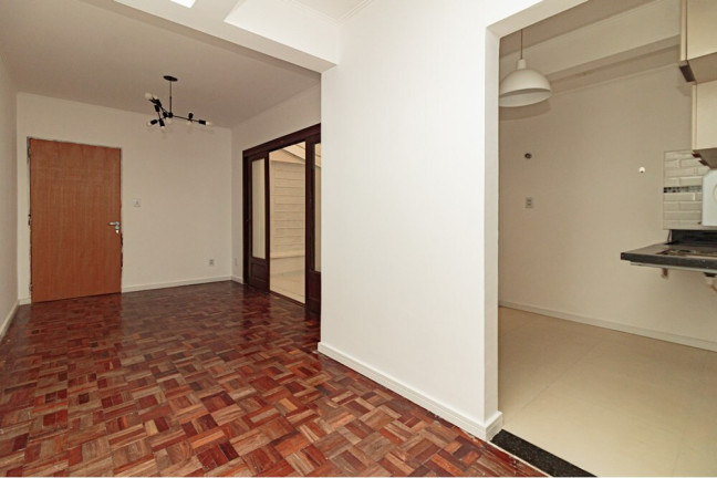 Imagem Imóvel com 1 Quarto à Venda, 61 m² em Navegantes - Porto Alegre Imagem Imóvel com 1 Quarto à Venda, 61 m² em Navegantes - Porto Alegre