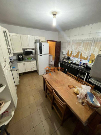 Imagem Sobrado com 6 Quartos à Venda, 125 m² em Parque Continental I - Guarulhos Imagem Sobrado com 6 Quartos à Venda, 125 m² em Parque Continental I - Guarulhos